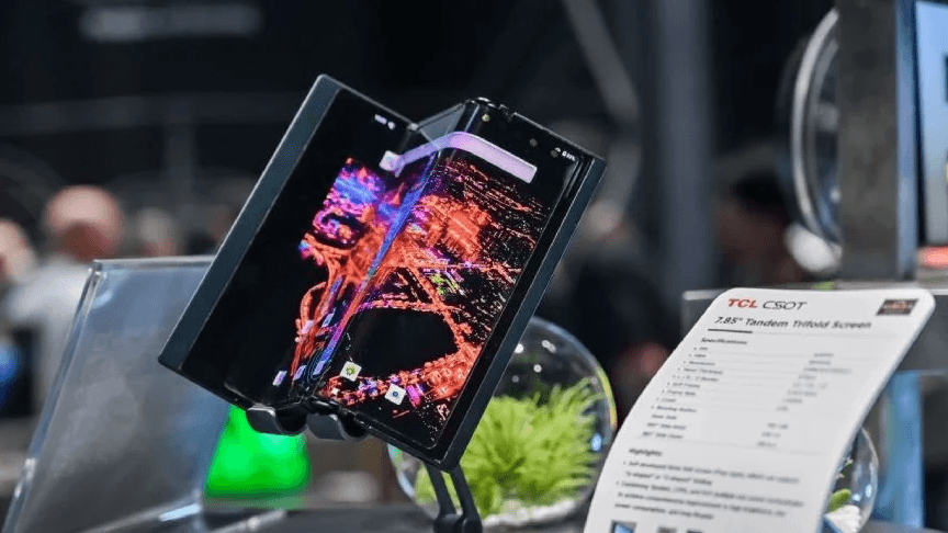 Il primo smartphone pieghevole in tre funzionante è di TCL
