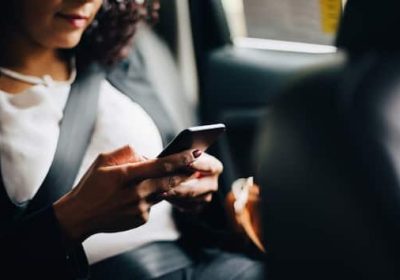 iPhone, ecco come lo smartphone può aiutare a superare il mal d’auto: la novità in arrivo