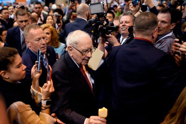 Berkshire Hathaway, il guasto che ha azzerato per un’ora le azioni della società di Warren Buffett