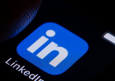 LinkedIn aggiunge nuove funzionalità AI per la ricerca del lavoro, ma solo per gli abbonati