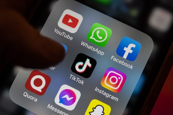 Moderazione sui social network, l’Europa voleva raddrizzarla. Finora non ci è riuscita