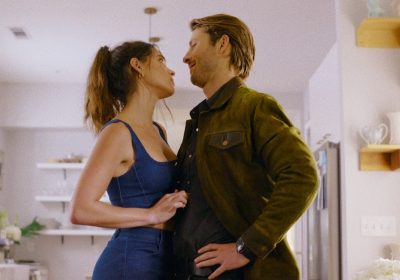 Hit Man – Killer per caso, perché secondo noi è la miglior commedia dell’anno