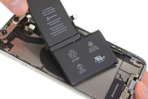 La batteria dell’iPhone 16 sarà molto più semplice da sostituire