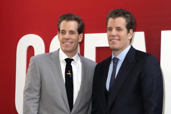 I gemelli Winklevoss donano due milioni a Trump per sostegno a Bitcoin