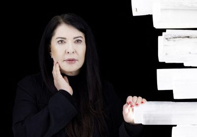 Marina Abramović (e il suo ologramma) arrivano a Pesaro con un evento in mixed reality