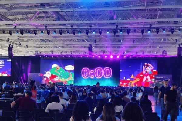 Premiato al WMF: Dispositivo con IA che replica i cani guida – Future Tech