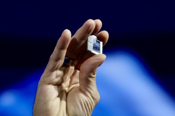 Intel lancia una sfida a Nvidia e AMD con l’introduzione di nuovi chip per l’intelligenza artificiale – Software e App