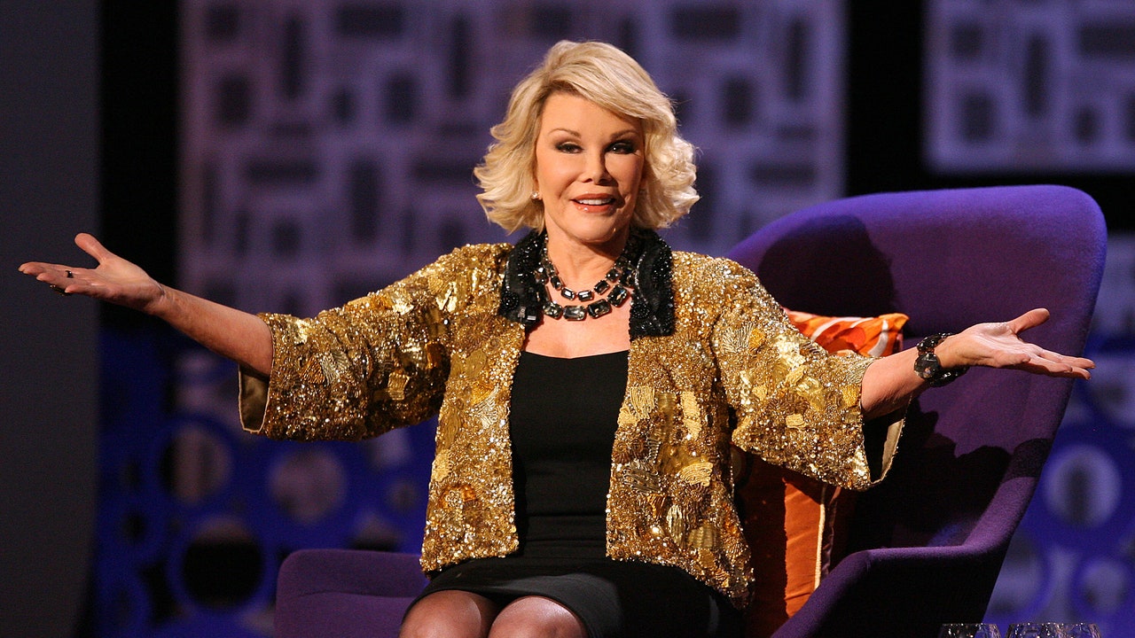 Chi era Joan Rivers, la geniale e irriverente comedian a cui Hacks rende omaggio