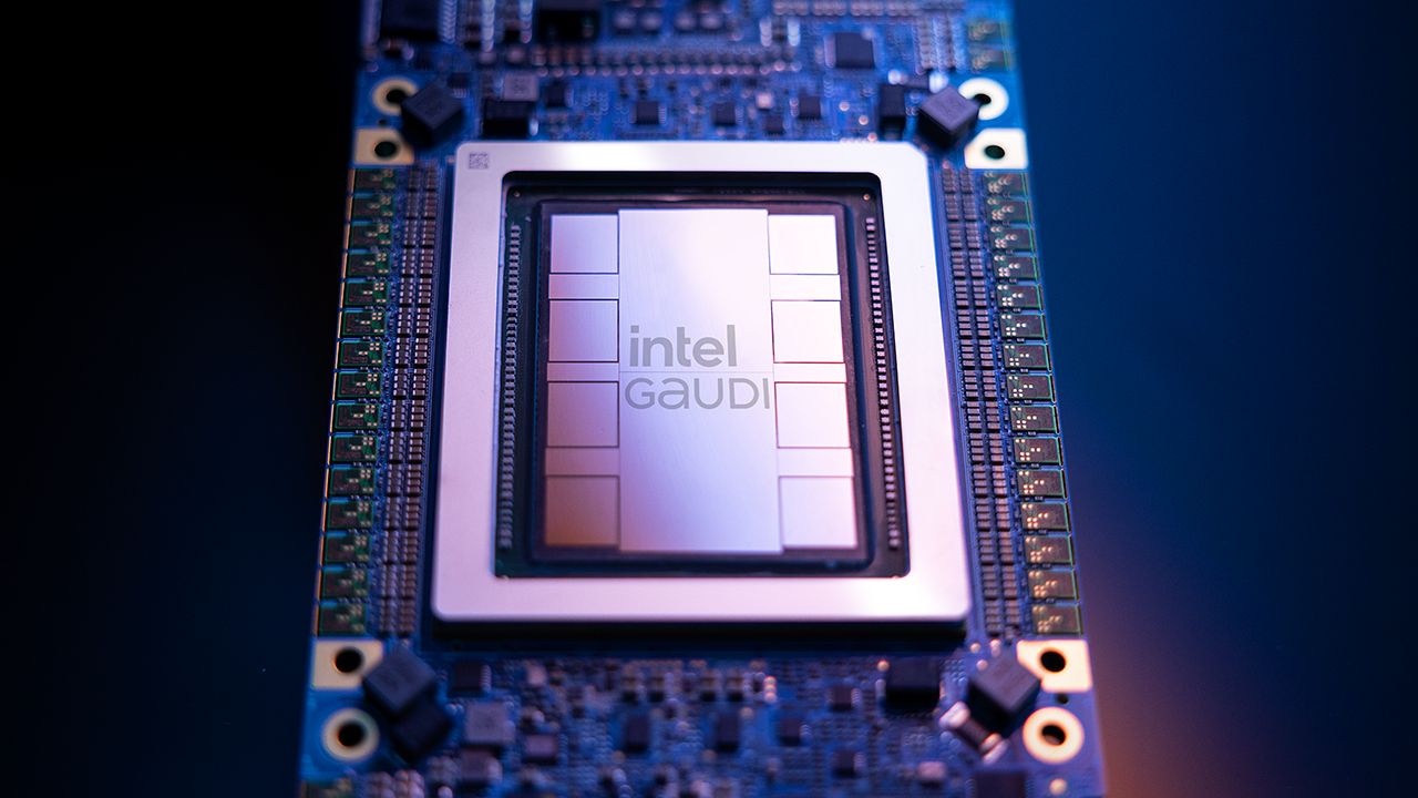 Acceleratori di IA Gaudi 3, Intel esce allo scoperto e svela i prezzi