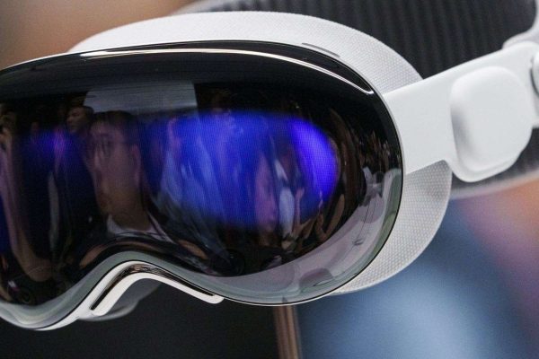 Apple Vision più economico collegato a Mac o iPhone?