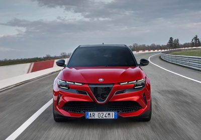 Basta gemelle tutte uguali, Alfa Romeo Junior Veloce (elettrica) ha 280 CV