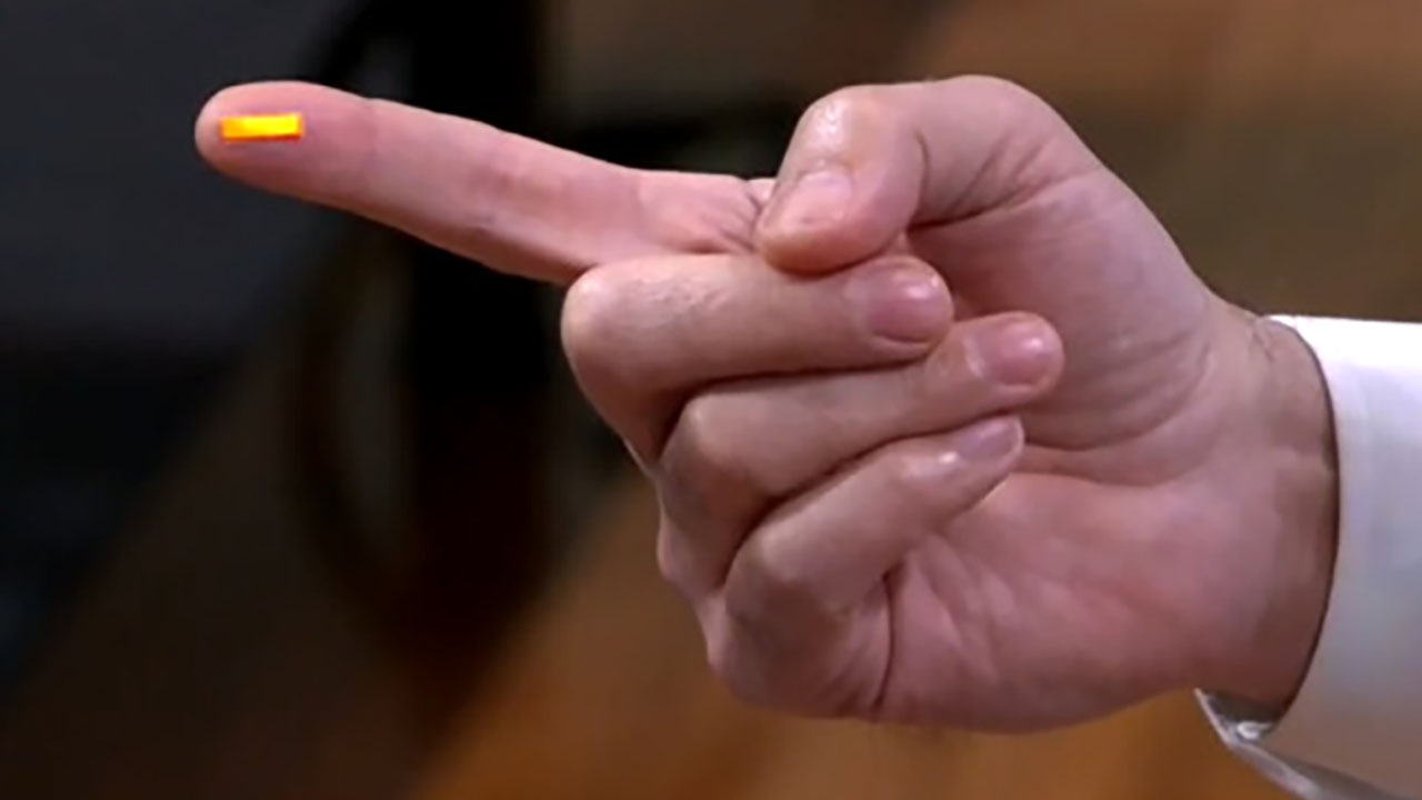 BiCS8, WD e Kioxia svelano la memoria 3D NAND QLC da 256 GB che sta sulla punta di un dito