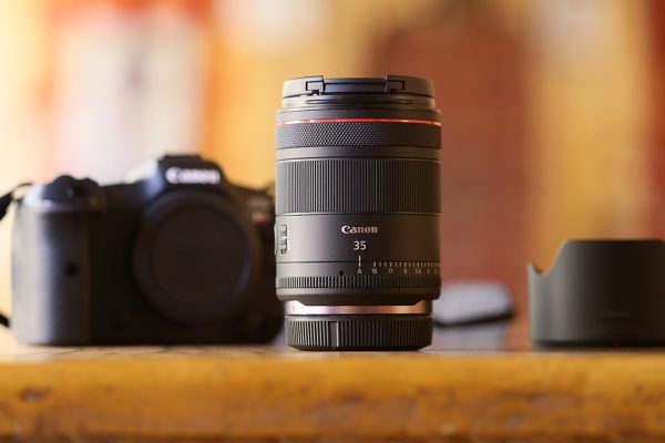 Canon presenta l'obiettivo RF 35mm F1.4 L VCM e il flash Speedlite EL-10