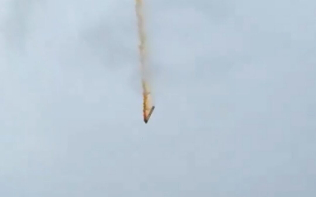 Cina: primo stadio di un razzo spaziale cade vicino a un villaggio, nel frattempo proseguono i test per razzi riutilizzabili