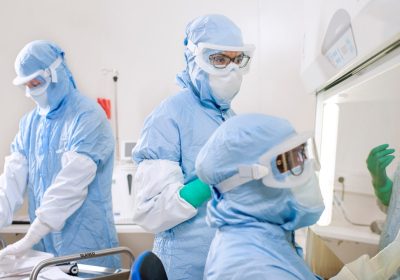 Car-T, viaggio dentro una fabbrica delle terapie d’avanguardia contro i tumori