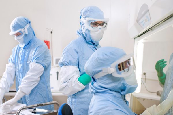 Car-T, viaggio dentro una fabbrica delle terapie d’avanguardia contro i tumori