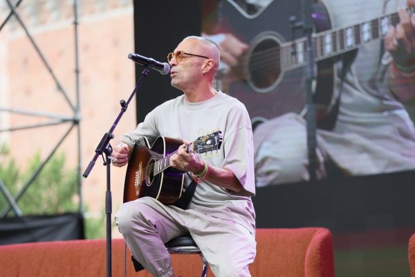 Alex Britti al Wired Next Fest 2024 di Milano: “Dietro alla libertà estetica di questi anni c’è anche una libertà di pensiero”