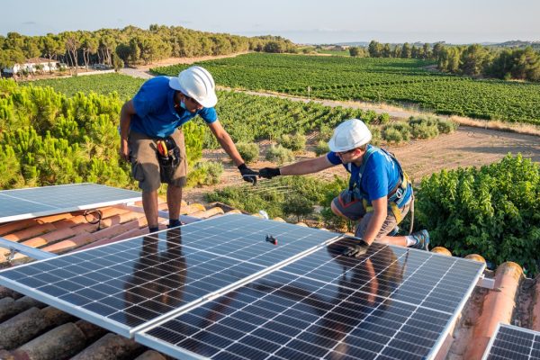 Le energie rinnovabili hanno coperto oltre la metà della domanda di elettricità in Italia