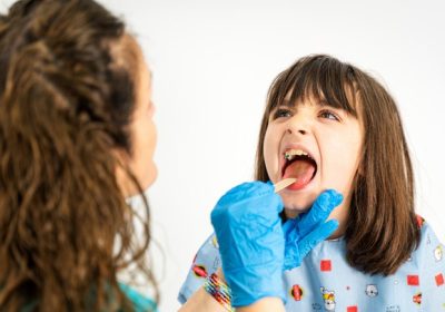 Streptococco, le infezioni stanno aumentando e alcuni antibiotici scarseggiano