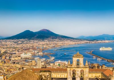 Napoli, non è vero che arriveranno ondate di calore che raggiungeranno i 60 gradi centigradi