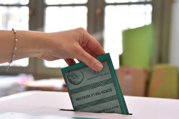 Come votare alle elezioni europee 2024