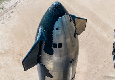 Il prossimo lancio di SpaceX Starship potrebbe essere tra un mese, cambierà lo scudo termico
