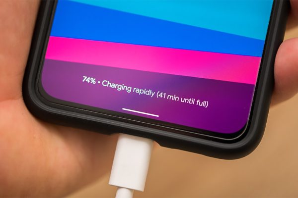 L'importanza della ricarica rapida e perché serve uno standard unico: facciamo chiarezza