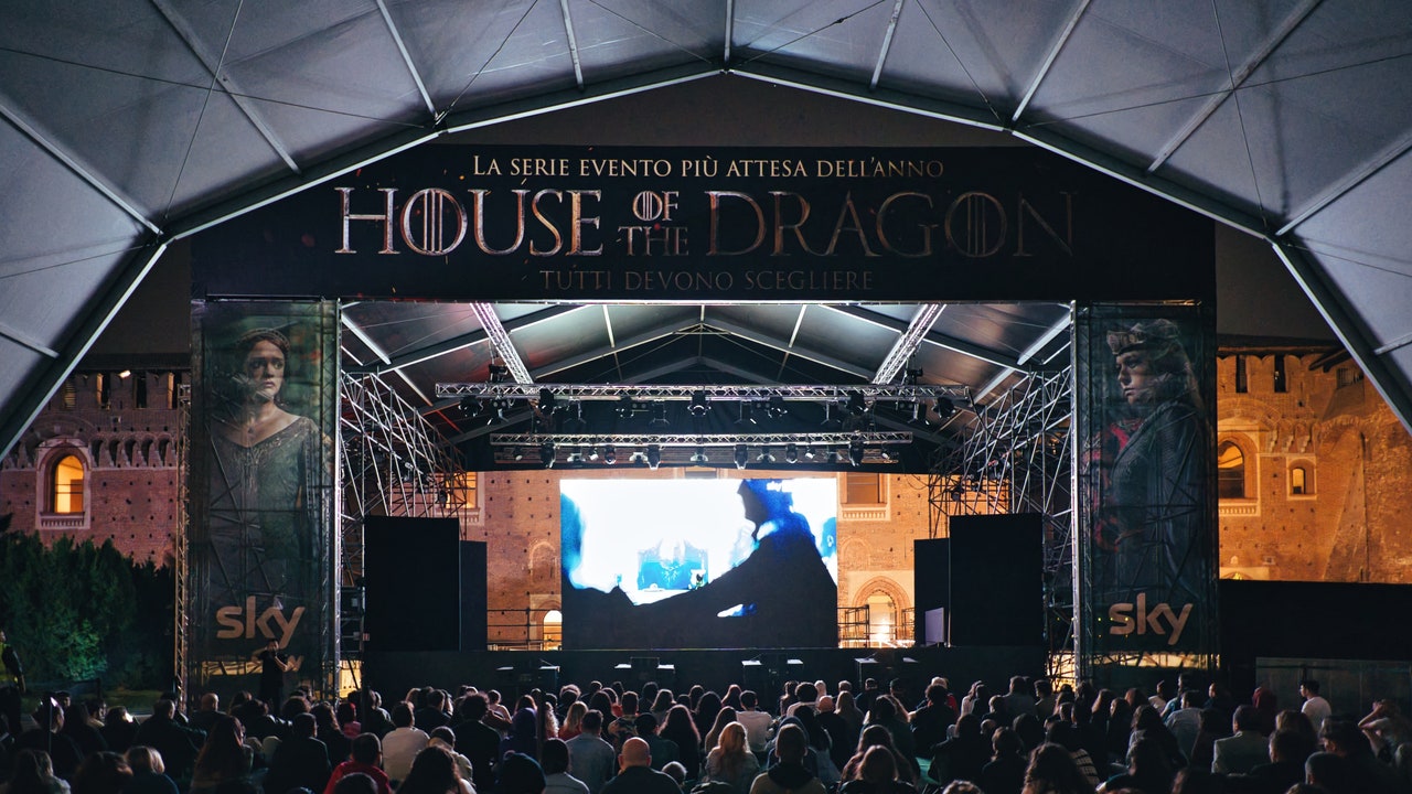 Grande affluenza per la notte al Castello Sforzesco di Milano dedicata all’arrivo della nuova stagione di House of The Dragon
