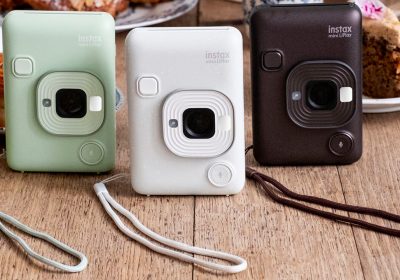 La fotocamera istantanea ibrida Instax Mini LiPlay 2-in-1 si rinnova
