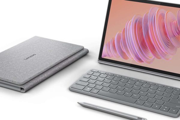 schermo 2K e otto altoparlanti