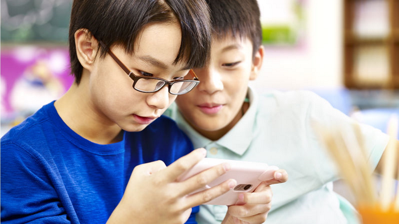 New York sfida i social media: vietati i 'feed che creano dipendenza' ai minori di 18 anni