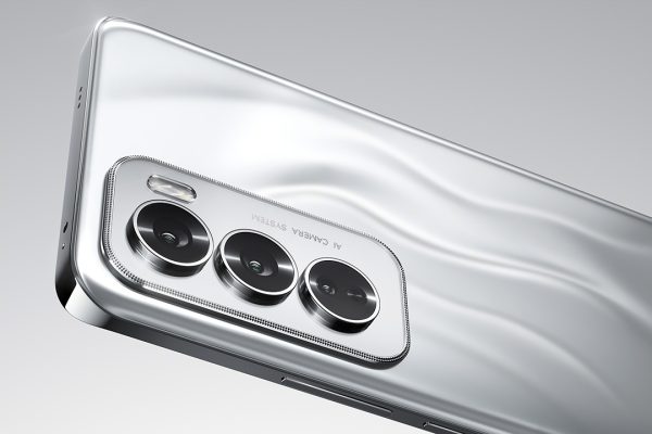 OPPO Reno12 Pro premiato da EISA come miglior smartphone AI  2024-2025