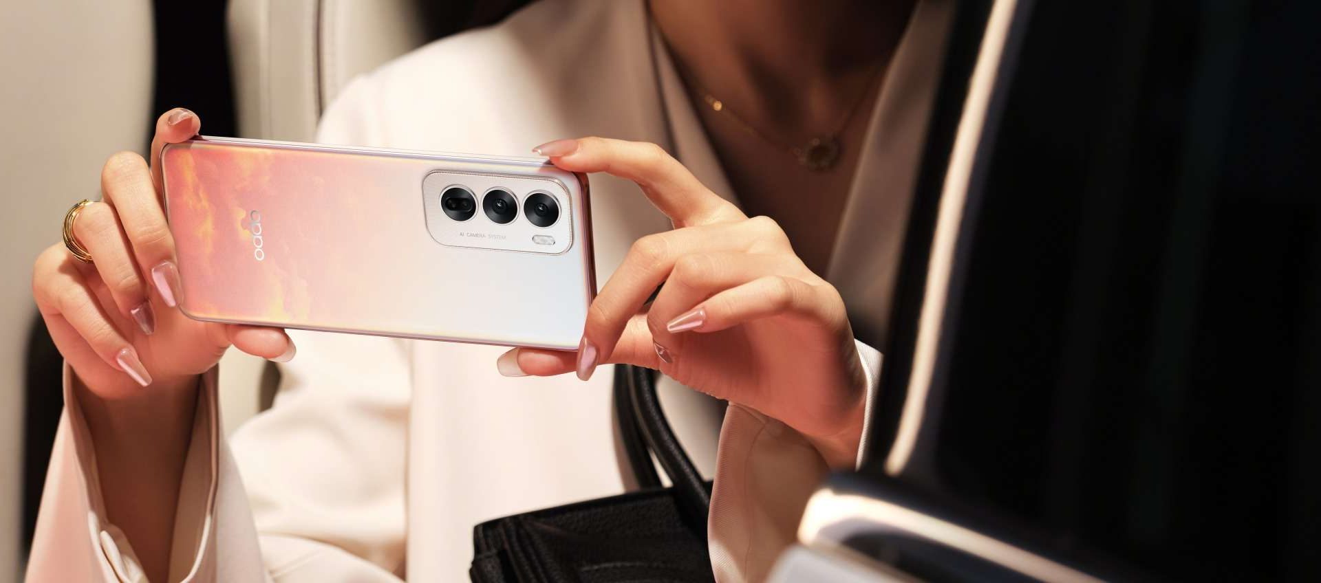 Oppo Reno12 disponibile in Italia (anche su Amazon)