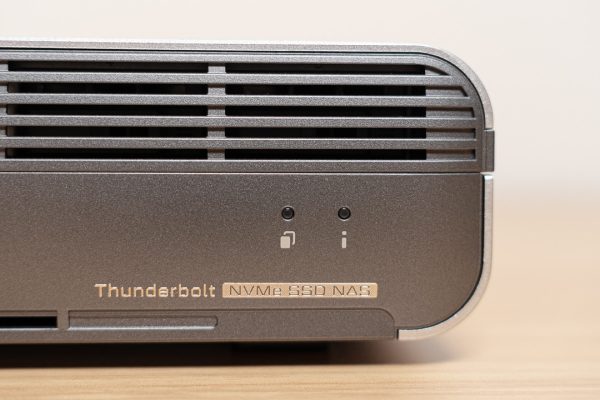 Recensione QNAP TBS-h574TX: il NAS portatile per chi fa video con Thunderbolt 4