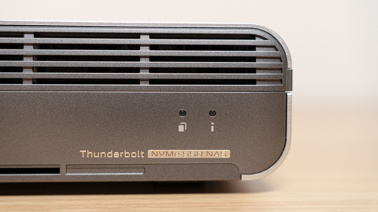 Recensione QNAP TBS-h574TX: il NAS portatile per chi fa video con Thunderbolt 4