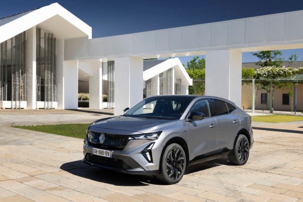 Renault Rafale, la prova dell’ammiraglia full hybrid