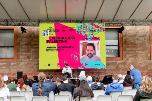 Antony Loewenstein al Wired Next Fest 2024 di Milano racconta come la tecnologia avanzata di Israele “sta togliendo la libertà ai palestinesi”