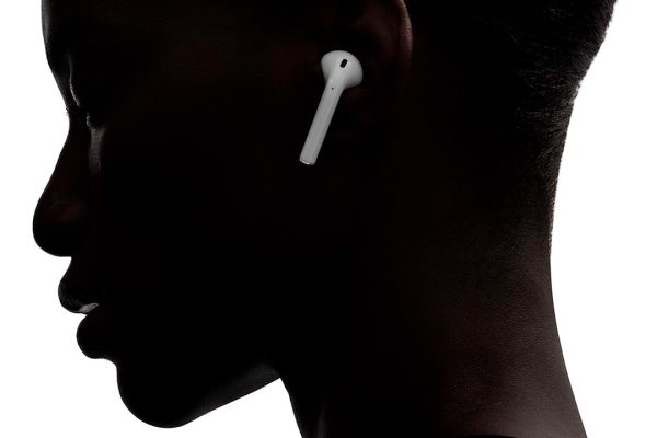 Tornano gli sconti sulle AirPods: 99€ quelle base, 219€ le Pro e che prezzi iPhone 15 Pro 128GB e 256GB!