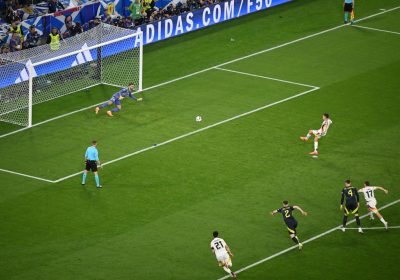 Calcio, come tirare il rigore perfetto secondo la fisica