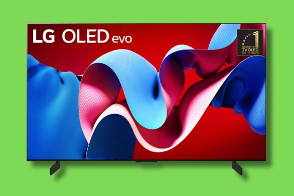 I migliori smart tv da 43 pollici per sentirti al cinema anche in poco spazio