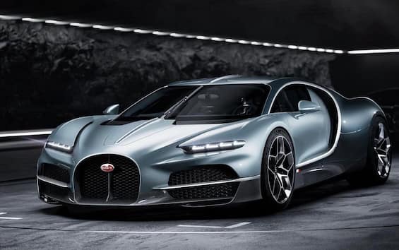 Bugatti Tourbillon, la nuova auto ibrida da 1800 cavalli e quasi 4 milioni di euro