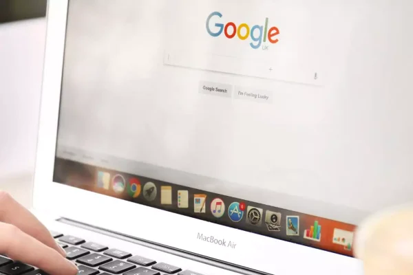 Google ridimensiona i risultati di AI Overview nella ricerca