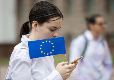 Presidenza Ue propone di punire la pedopornografia con l’utilizzo dell’intelligenza artificiale.