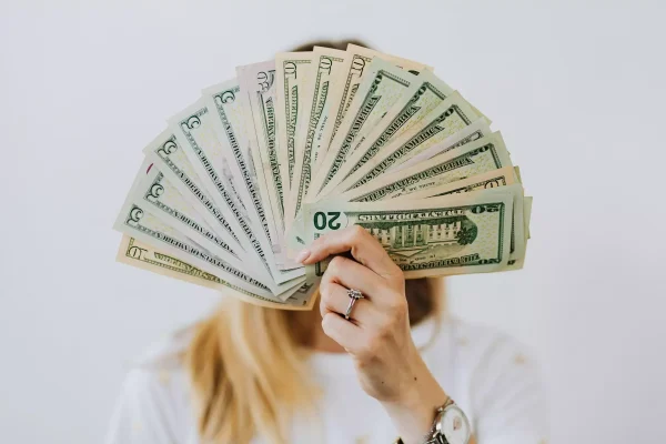 Conto a canone zero, carta di credito e 150€ di Buoni Amazon con Crédit Agricole