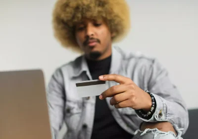 Conto a zero spese e carta di credito a 1 €/mese: solo con Banca Mediolanum