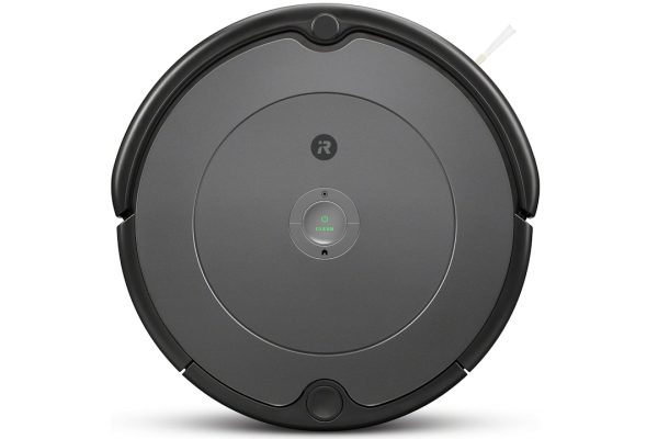 iRobot Roomba 697 è un ottimo robot per le pulizie, da uno dei marchi più apprezzati, e ora costa meno di 200 euro