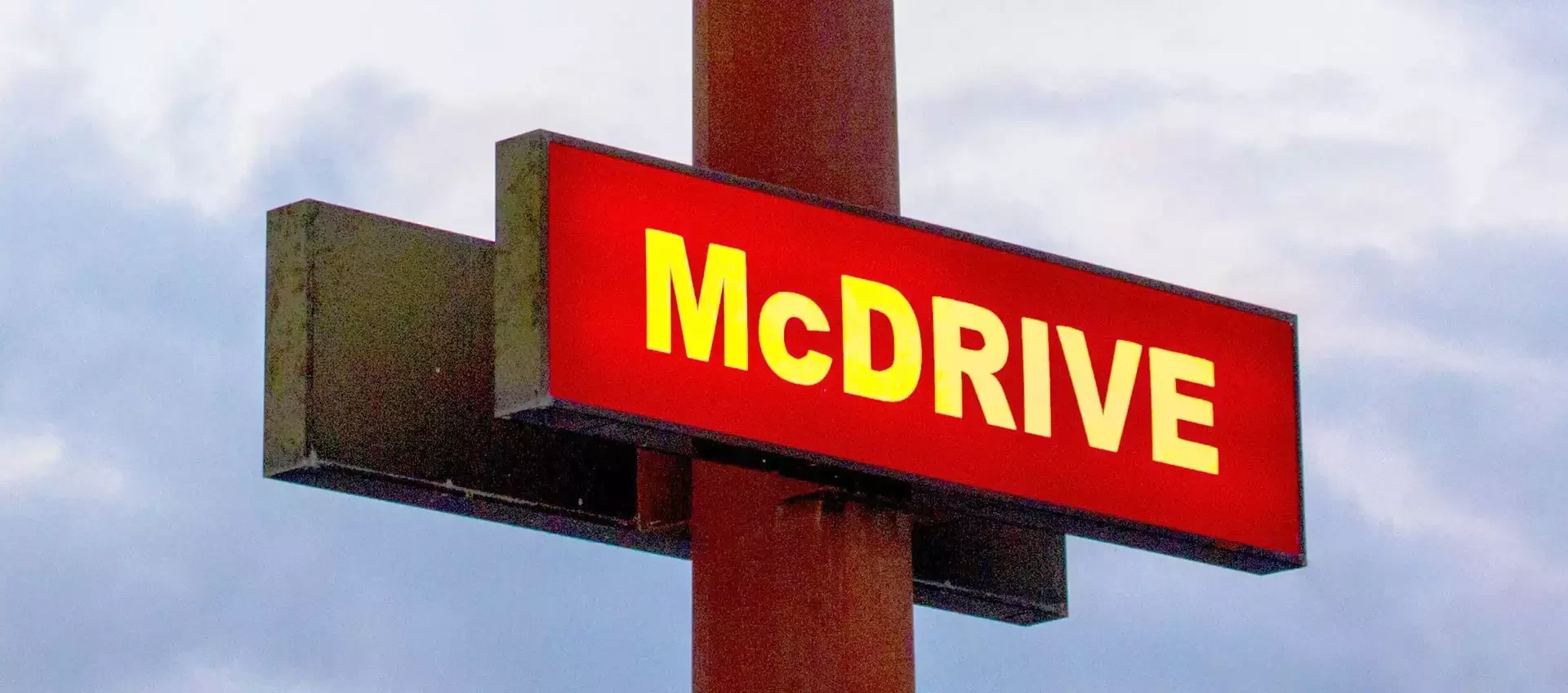 McDonald’s rinuncia all’IA per gli ordini del McDrive