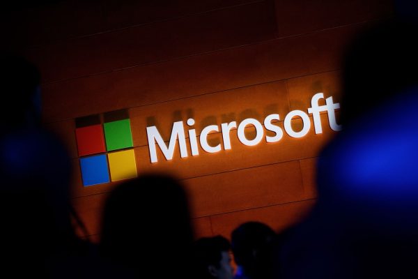 Un bug Microsoft permette ai criminali di usare gli indirizzi aziendali in modo illecito