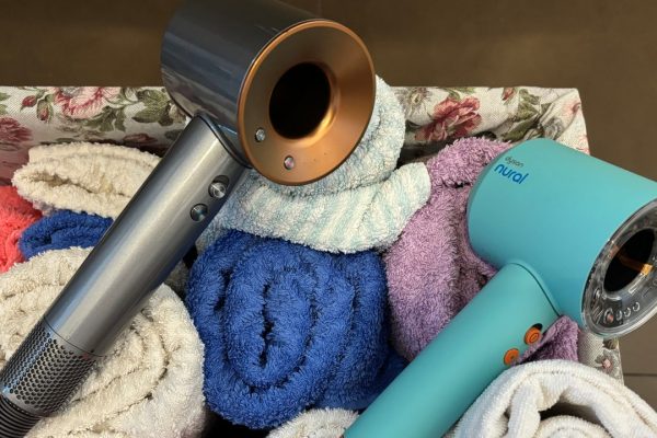 Dyson Supersonic Nural, efficace, delicato e ora anche smart