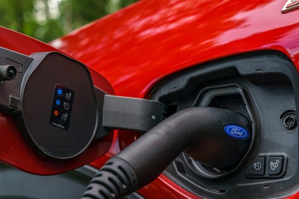 Le 10 migliori auto ibride plug-in da acquistare con gli incentivi